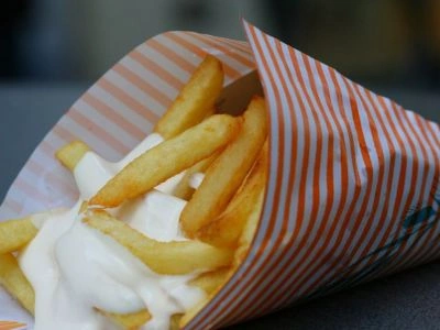 Carnival-Style Fries in a Cone – Simple but Stylish